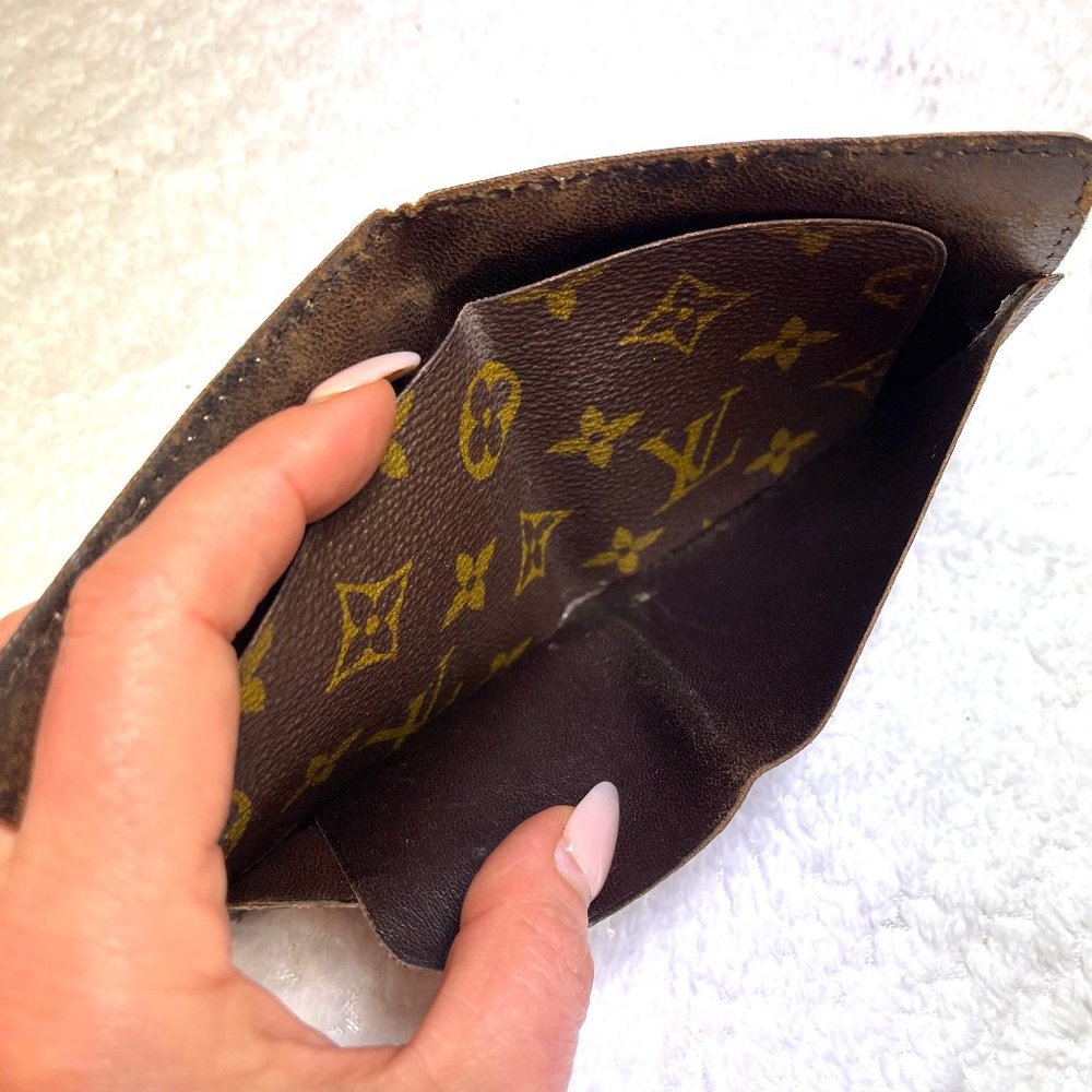 Auc LOUIS VUITTON Vintage Rare Slim Wallet - Picture 9 of 16